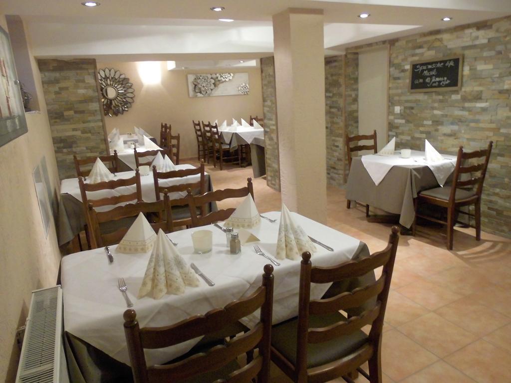 Hotel-Restaurant Schwyzerhuesli Viernheim Dış mekan fotoğraf