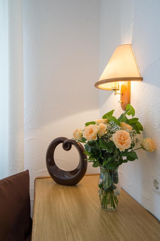Hotel-Restaurant Schwyzerhuesli Viernheim Dış mekan fotoğraf