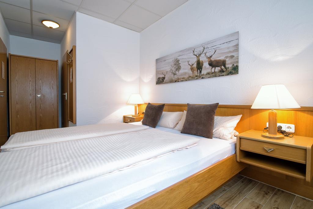 Hotel-Restaurant Schwyzerhuesli Viernheim Dış mekan fotoğraf